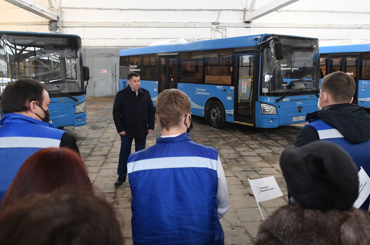 Первый год работы «Транспорта Верхневолжья»: Губернатор Игорь Руденя обсудил развитие пассажирских перевозок с коллективом автобусного парка
