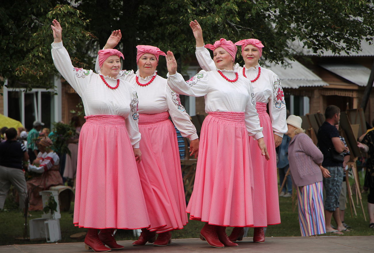 В Тверской области прошел фестиваль «Один день в русской усадьбе» |  01.08.2022 | Тверь - БезФормата