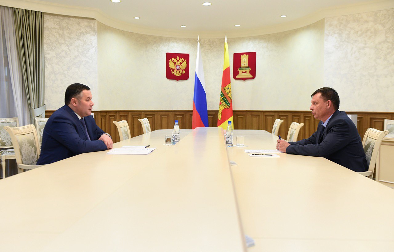 Губернатор Игорь Руденя провел встречу с главой Спировского муниципальноjpeg