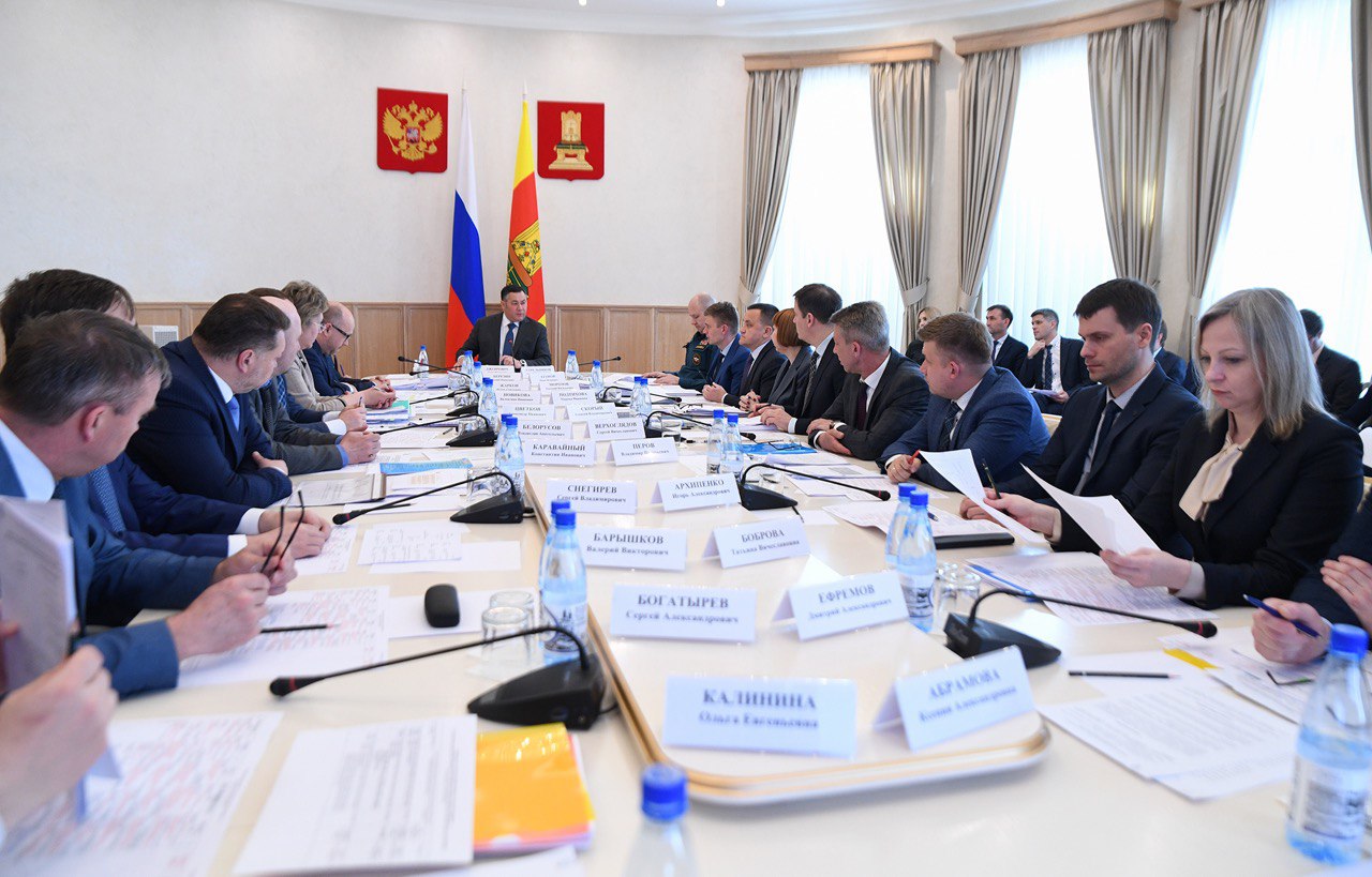 Губернатор Игорь Руденя провел совещание по вопросам деятельности Правит1