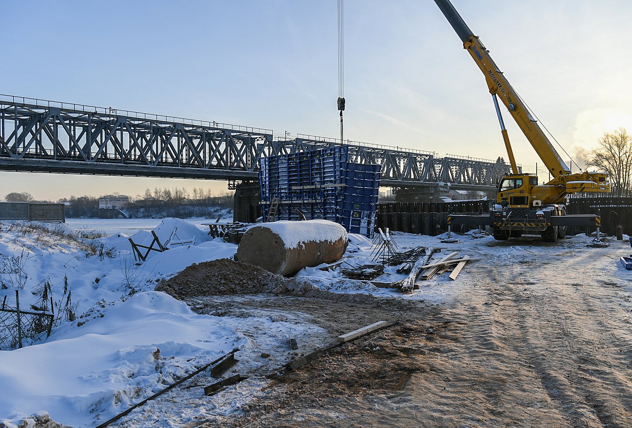 Игорь Руденя проинспектировал ход строительства Западного моста в Заволжском районе Твери