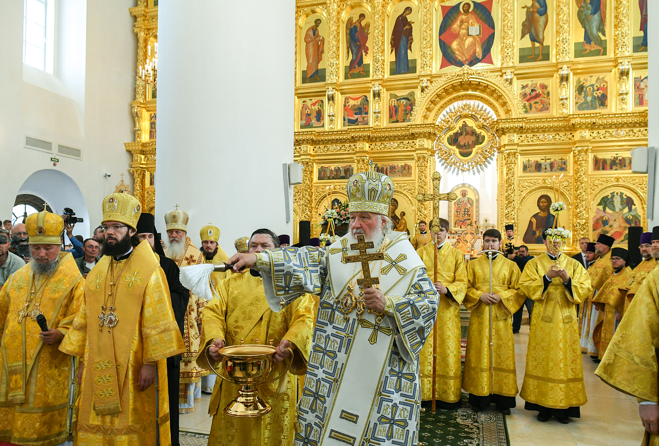 Патриарх Кирилл совершил Великое освящение Спасо-Преображенского собора в Твери