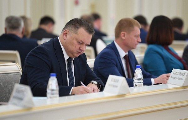 фото с сайта регионального Правительства  2910 23